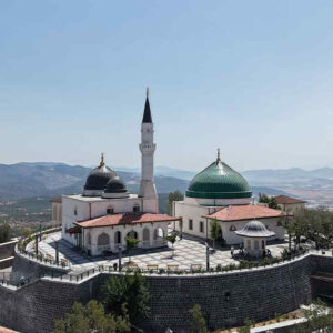 depremlerde hasar alan hz ukkase turbesi yeniden ziyarete acildi ZBnC3tsj