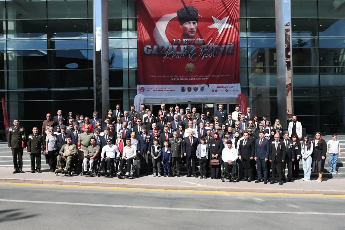 bakan guler hicbir teror orgutunun bolgede kok salmasina izin vermeyecegiz jNKuDKtq