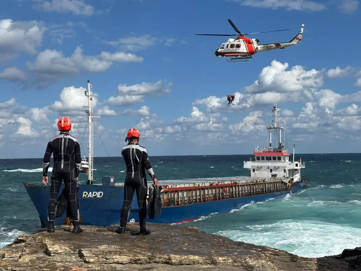 kandirada gemide mahsur kalan 7 murettebat kurtarildi SMpfNPDe