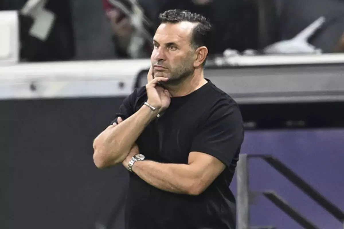 okan buruk 5 1in faturasini 3 isme kesti YWWsMzJC