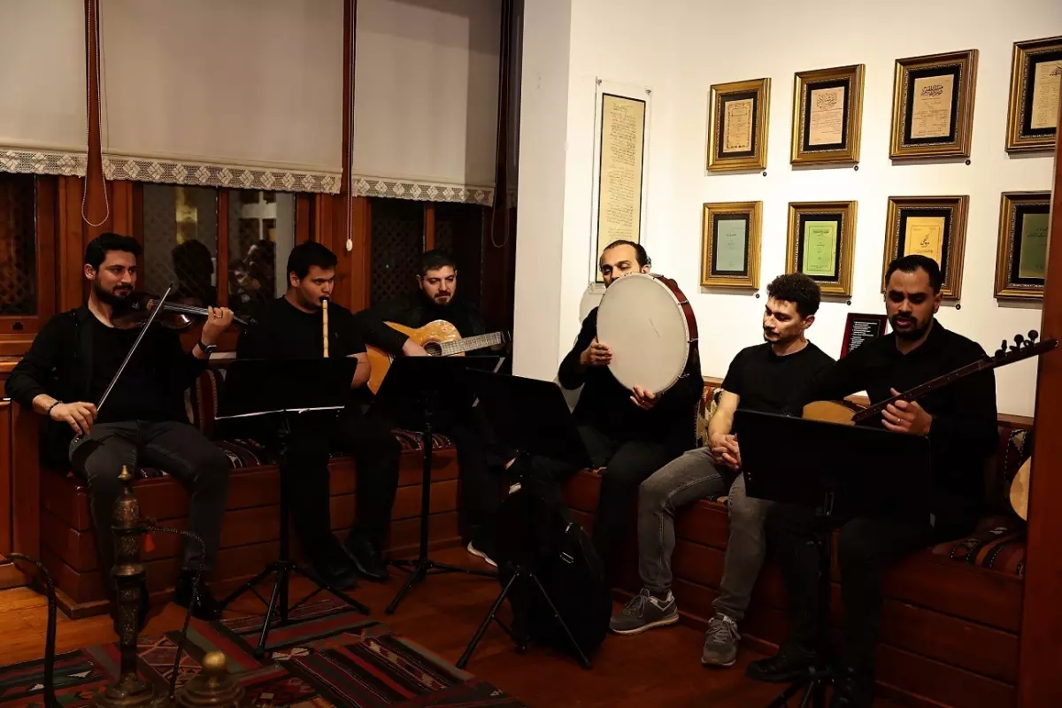 bagcilar belediyesinden muzik grubu beyefendiler qLXhdcx9.jpg