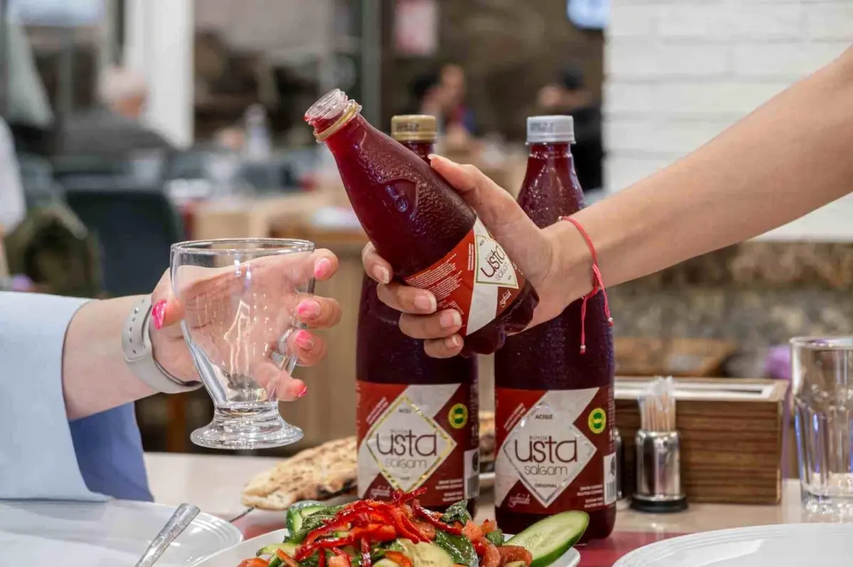 salgam suyu ucaklarda 7JnZbxaq.jpg