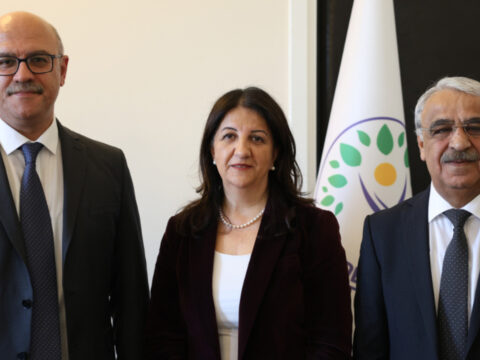 Masada yasa taslagi var akp genel baskan yardimcisi efkan ala imrali heyeti ile gorustu GbHLvyq5